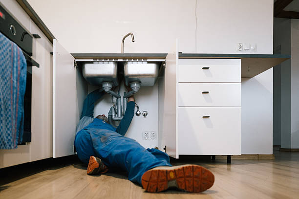 Professional Plumbing technician working in Fredericktown, OH